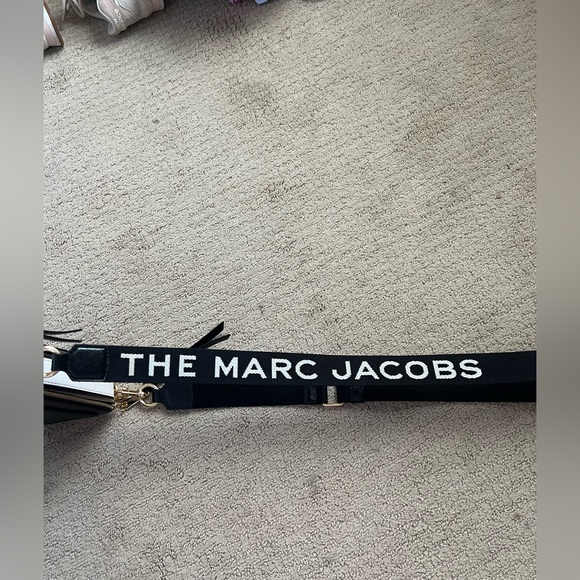 THE SNAPSHOT MARC JACOBS! Never used. Two straps included. - Picture 5 of 5